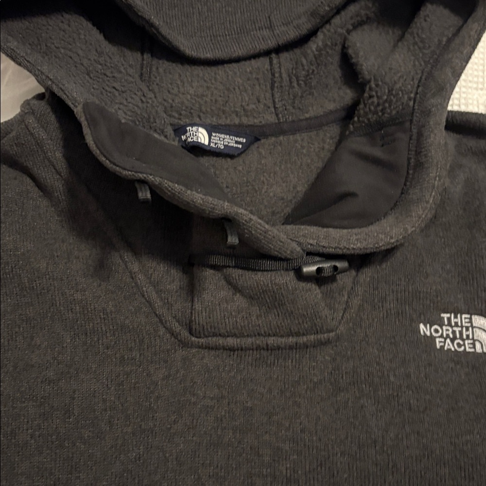 The North Face women's  Dark Gray Hooded pullover, super warm
